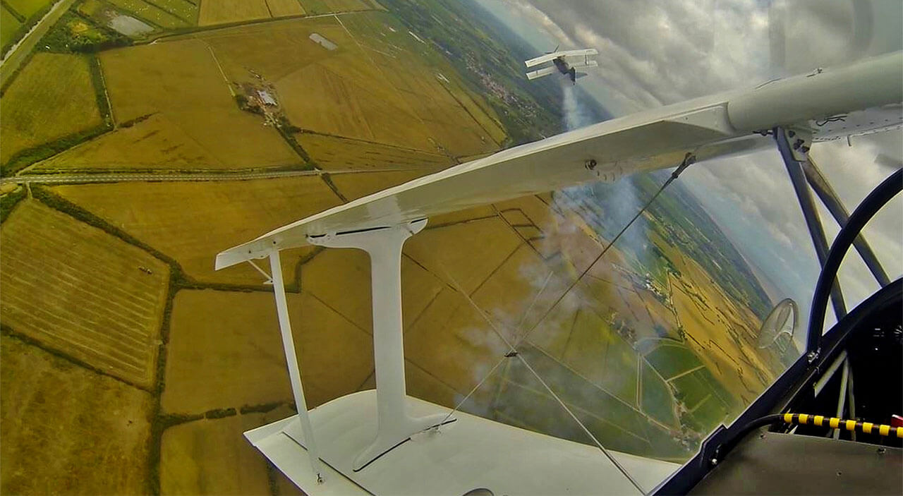 Image de combat entre deux avions